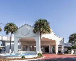 Days Inn by Wyndham St. Petersburg / Tampa Bay Area