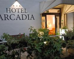 ホテル アルカディア