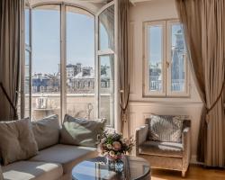 La Clef Louvre Paris by The Crest Collection