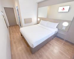 Red Planet Quezon City Timog