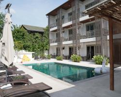 Ampha Place Hotel