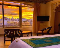 THAMLA HAVELI - Heritage Lake View Hotel