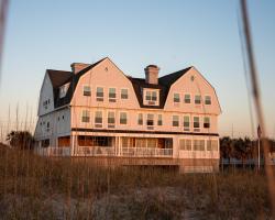 Elizabeth Pointe Lodge