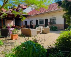 Guest House Romantika Panzio