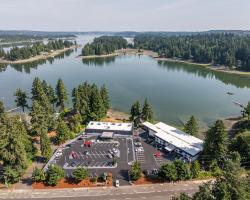 Oyster Bay Inn & Suites