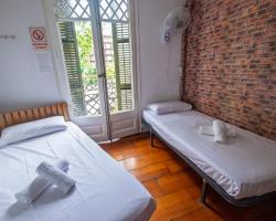 Diagonal House Hostel