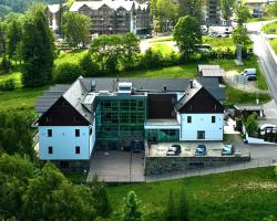 Flinski Sport X SPA, Boutique X Art