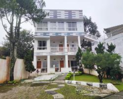 Hotel Lurus