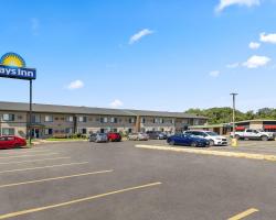 Days Inn by Wyndham Winona