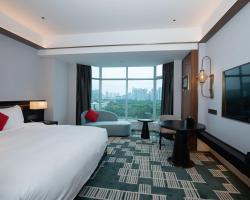 Ramada by Wyndham Pearl Guangzhou-Canton Fair Free Shuttle Bus