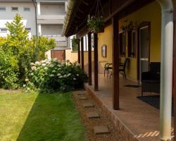 Borostyán Apartmanház