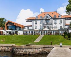 Sixtus Sinatur Hotel & Konference