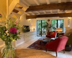 The Herring's Residence - Stylish Private Cottage with Breakfast in Historic Center - Adults-Only