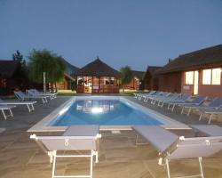 La Tavi casute tip camping
