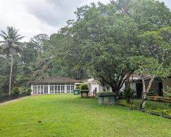 Heritage Kithulgala Rest House - Historic Home to a Bird Sanctuary