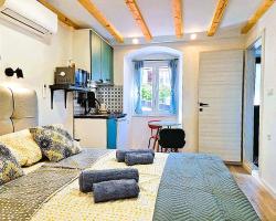 Old Town & Ela Place