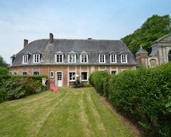Holiday home in a historic building near Montreuil