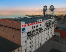 The Suites Hotel at Waterfront Plaza