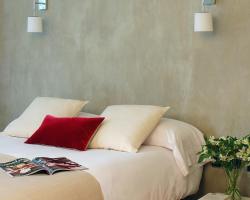 AinB Born Tiradors Apartments