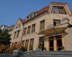 Yerevan Deluxe Hotel