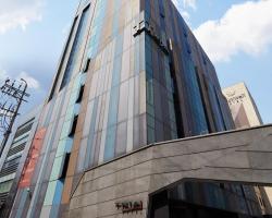 トリア ビジネス & ブティック ホテル