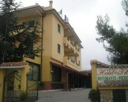 Hotel De La Ville