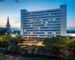 Crowne Plaza Knoxville Downtown University by IHG