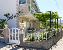 Apartments Olive