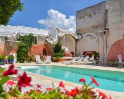 Masseria La Macchiola & Corti del Mito