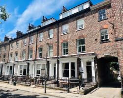 Hedley House Hotel & Apartments