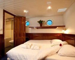 Boat Barkentijn Marjorie