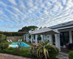 Sixteen Guesthouse on Main