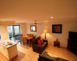 Belongil Beach Apartment - 3 - 41 Childe St