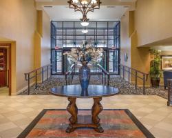 Clarion Collection Hotel Arlington Court Suites