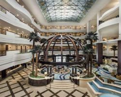 Mövenpick Grand Al Bustan