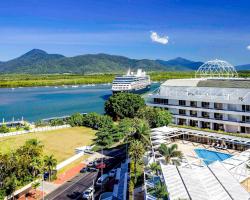 Pullman Reef Hotel Casino