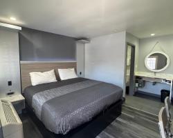 Bronco Motel South Central