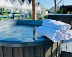 Old Tree Villa & Restaurant