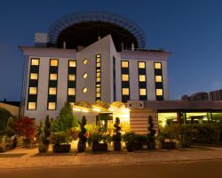 Castagna Palace Hotel & Restaurant