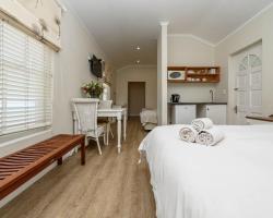 First Avenue Guesthouse