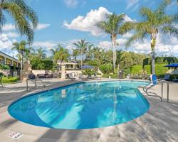 Best Western Plus South Coast Inn