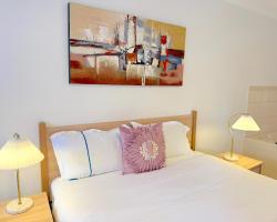 Beachcomber Motel & Apartments