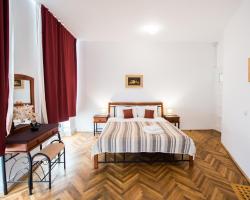 Old City Mary Apartment