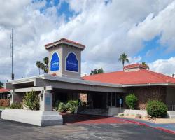 Travelodge by Wyndham Phoenix North