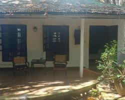 Boko Boko Guesthouse and Porini Restaurant