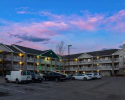 HomeTowne Studios by Red Roof Denver - Airport/Aurora