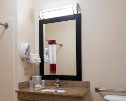 Red Roof Inn & Suites Dover Downtown