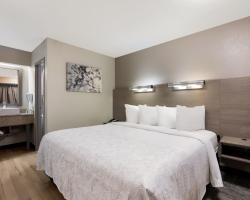 Red Roof Inn PLUS+ Chicago - Naperville