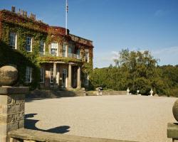 Wood Hall Hotel & Spa