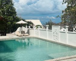 Bounty Resort
